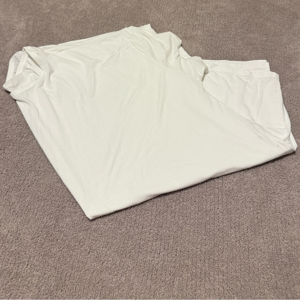 Old Navy Active 3x White Go Dry Ultralite Activewear